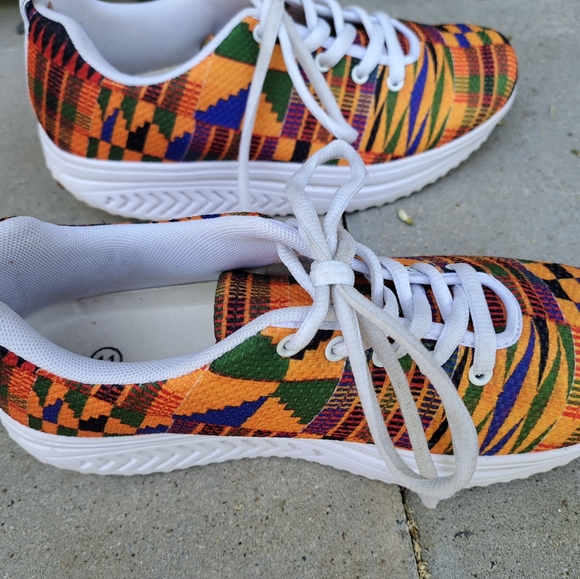 Canvas African print sneakers - Picture 4 of 4